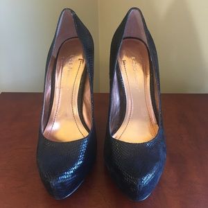 Women’s BCBGeneration Parade Black Pumps, Size 6